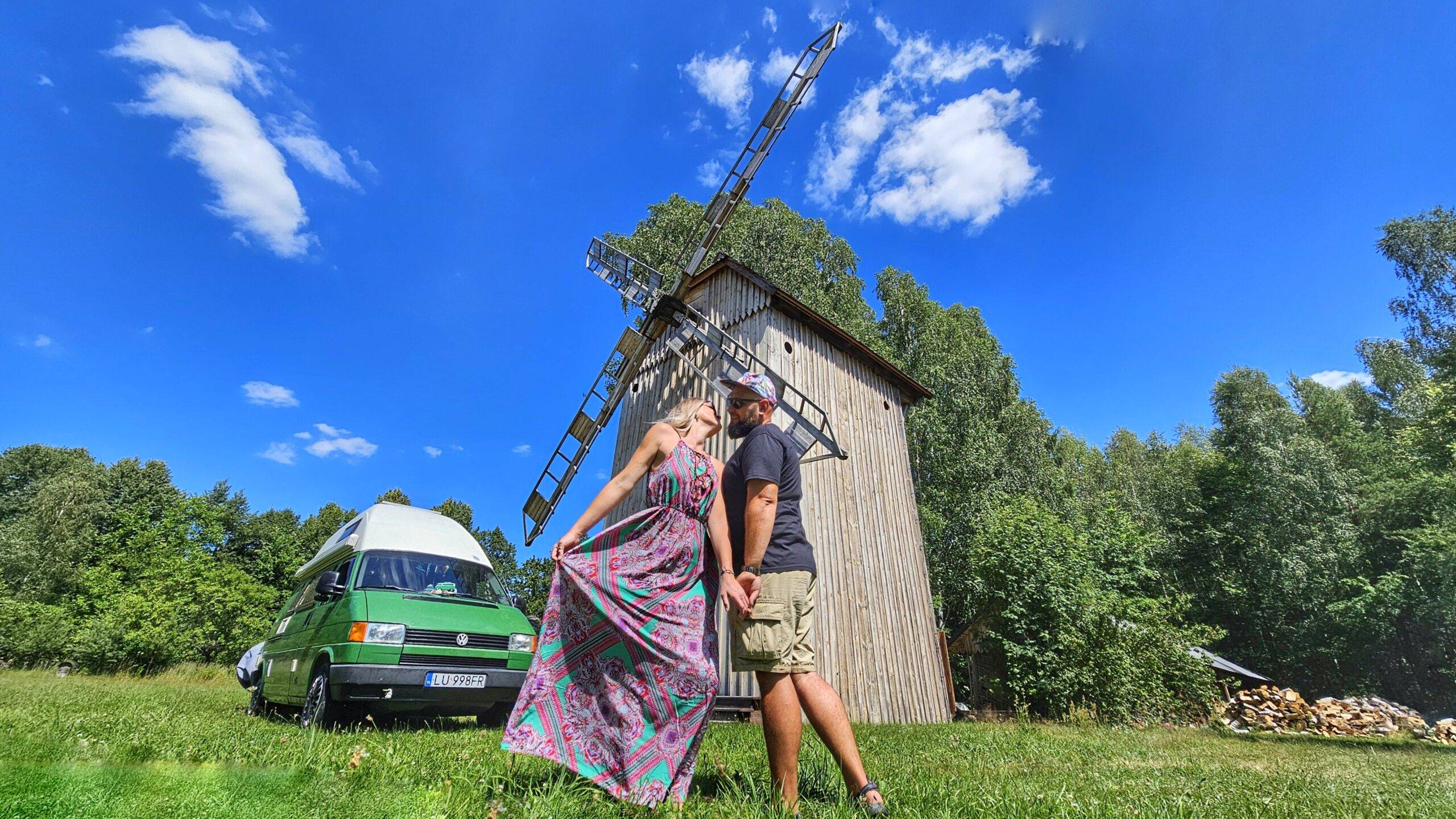 kamperem przez lubelskie polesie kampermaniak skansen w holi wiatrak koźlak